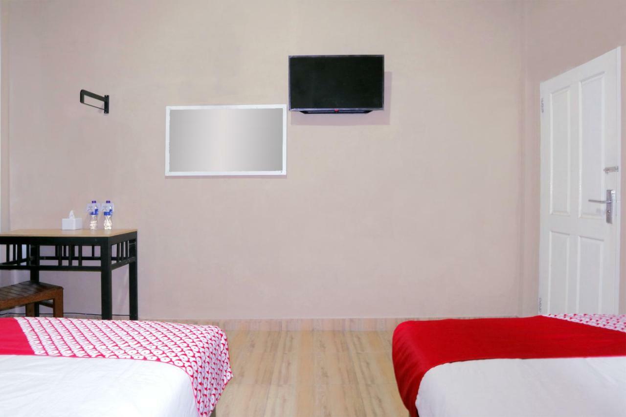 בוקיטינגי Oyo 1386 Hotel Grand Gabelo מראה חיצוני תמונה