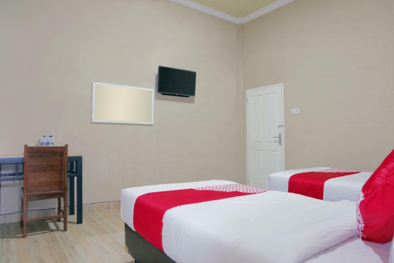 בוקיטינגי Oyo 1386 Hotel Grand Gabelo מראה חיצוני תמונה