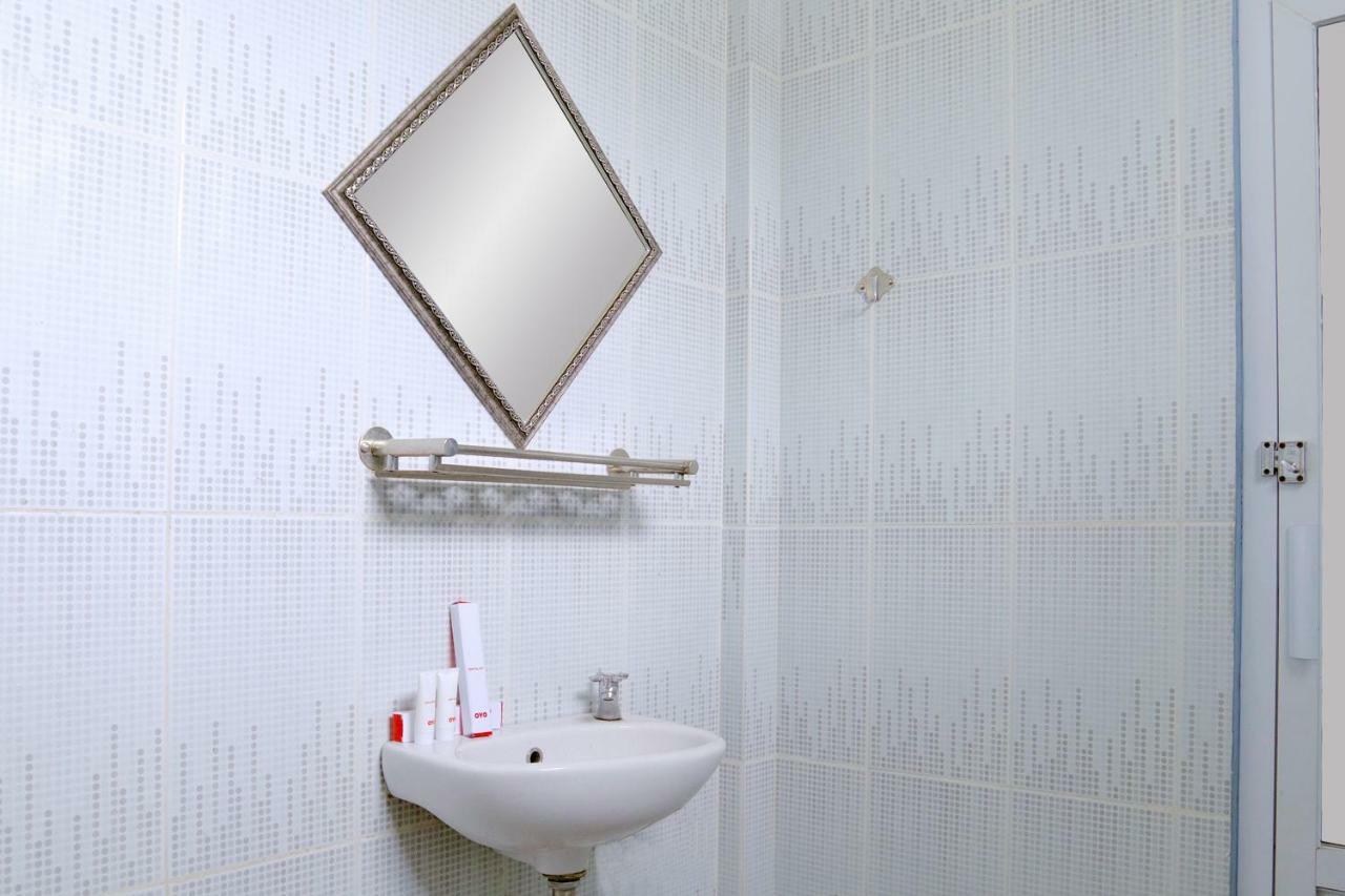 בוקיטינגי Oyo 1386 Hotel Grand Gabelo מראה חיצוני תמונה