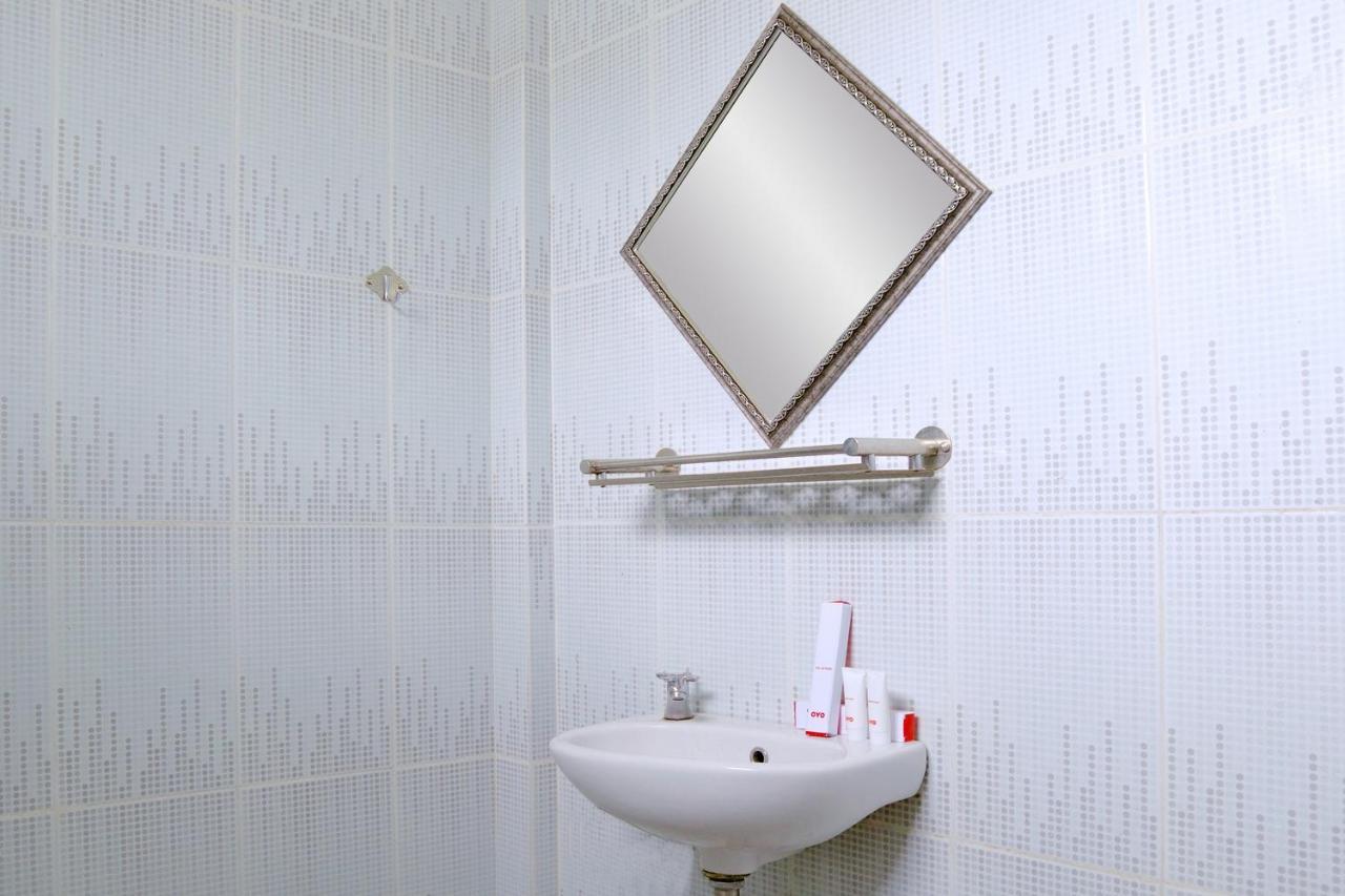בוקיטינגי Oyo 1386 Hotel Grand Gabelo מראה חיצוני תמונה